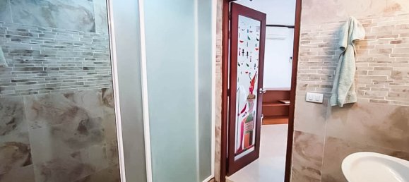 2 bedrooms Condo in Pattaya, Thailand No. 12181 3