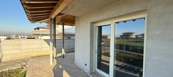 5 rooms Villa in Comezzano Cizzago, Italy No. 173337 3