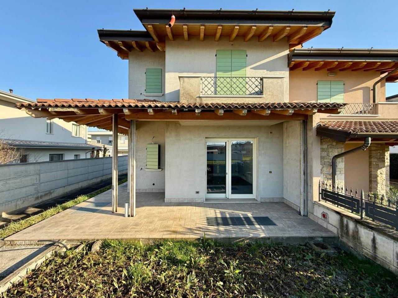 5 rooms Villa in Comezzano Cizzago, Italy No. 173337