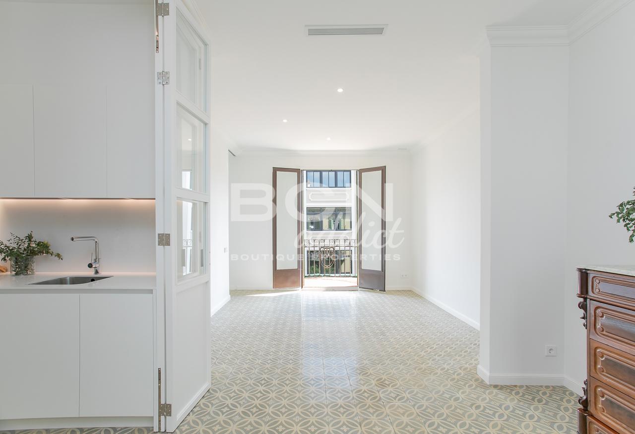 Apartamento de 3 dormitorios en Eixample, Spain No. 62276