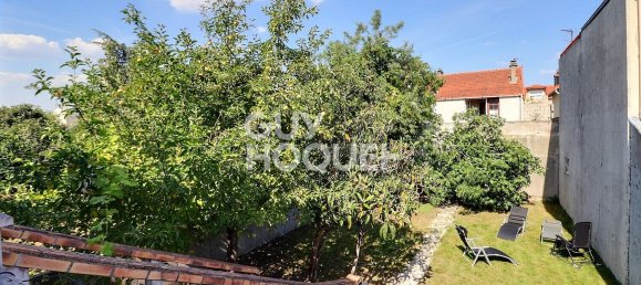 Casa de 4 dormitorios en Drancy, France No. 184350 3