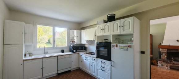 4 bedrooms House in Les Essarts-le-Roi, France No. 327160 5