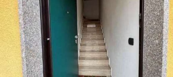 3-salle Appartement à Rho, Italy No. 290535 9