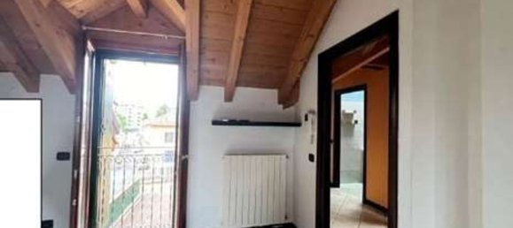 3-salle Appartement à Rho, Italy No. 290535 10
