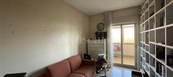 4-salle Appartement à Palermo, Italy No. 45582 47