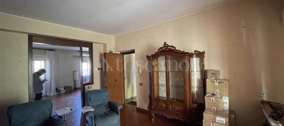 4-salle Appartement à Palermo, Italy No. 45582 30