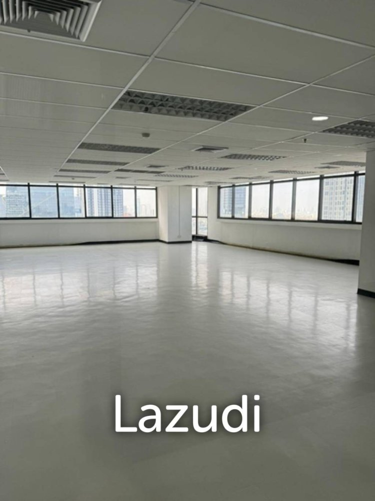 637m² Office in Bangkok, Thailand No. 24039