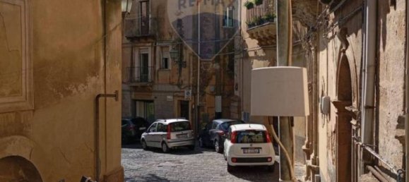 2 bedrooms House in Caltagirone, Italy No. 164732 15