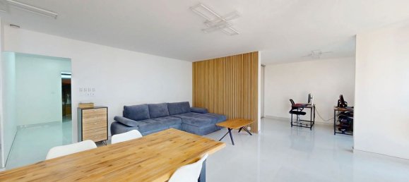 3 Schlafzimmer Wohnung in Fontaine, France, Nr. 317569 2