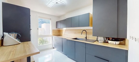 3 Schlafzimmer Wohnung in Fontaine, France, Nr. 317569 6