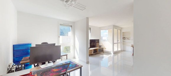 3 Schlafzimmer Wohnung in Fontaine, France, Nr. 317569 5