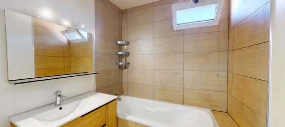 3 Schlafzimmer Wohnung in Fontaine, France, Nr. 317569 12