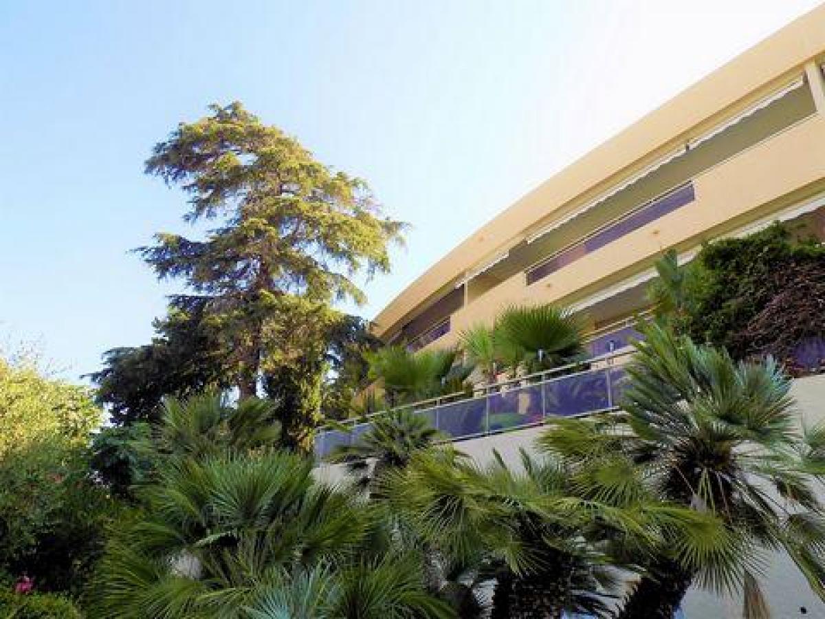 2 bedrooms Condo in Le Cannet, France No. 16155