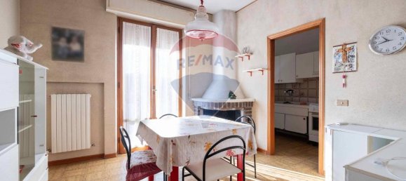 9 rooms Apartment in Monte Roberto, Italy No. 5615 4