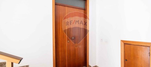 9 rooms Apartment in Monte Roberto, Italy No. 5615 2