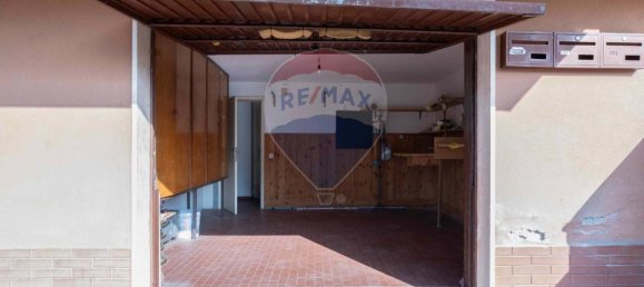 9 rooms Apartment in Monte Roberto, Italy No. 5615 13