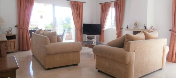 Villa de 4 dormitorios en Mijas, Spain No. 23575 3