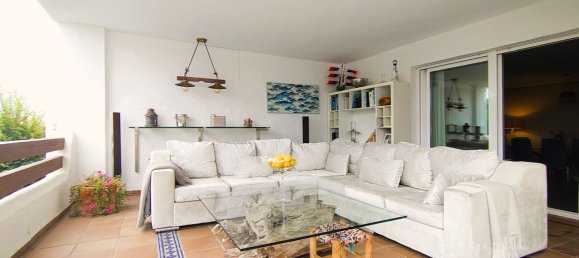 Apartamento de 2 dormitorios en Estepona, Spain No. 237228 2