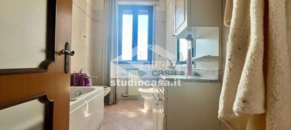 3 bedrooms Apartment in Caravaggio, Italy No. 304544 10