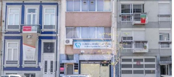 349m² Commercial property in Porto, Portugal No. 37912 7