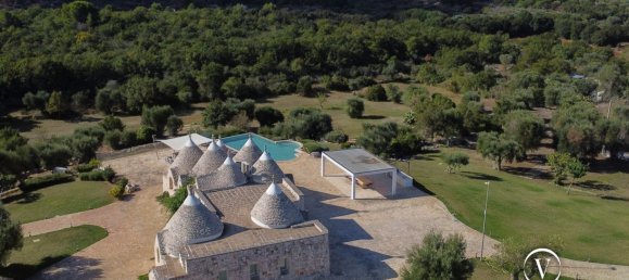 Дом с 10 комнатами в Челье Мессапика, Италия № 193760 3