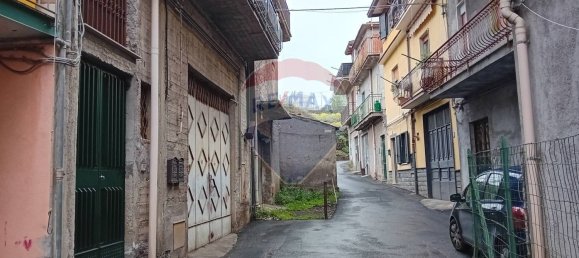 Квартира с 5 комнатами в Бронте, Италия № 273933 18