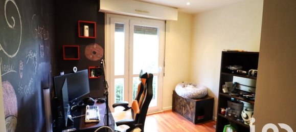 Apartamento de 3 habitaciónes en La Chapelle-Saint-Mesmin, France No. 223478 5