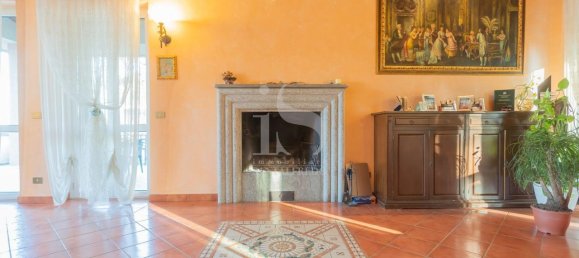 8 rooms Villa in Correzzana, Italy No. 81558 12