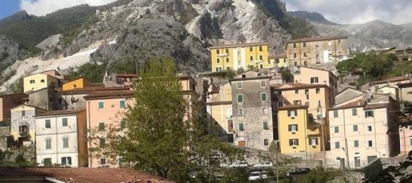 4 rooms Apartment in Carrara, Italy No. 265153 5