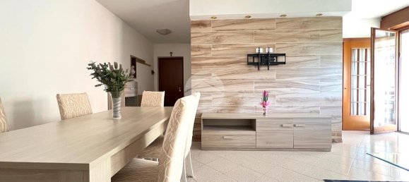 2 bedrooms Apartment in Verona, Italy No. 347422 3