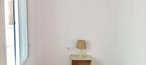 3 bedrooms Apartment in Valencia, Spain No. 133675 4