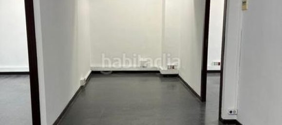 Gewerbliche Immobilie in Barcelona, Spain 165m², Nr. 62400 7