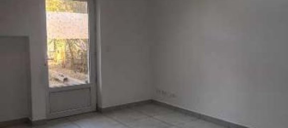 Здание с 9 комнатами в Мюгрон, Франция № 192971 17