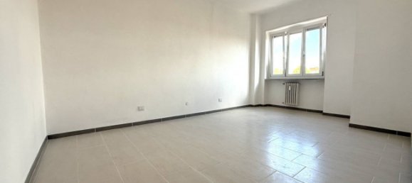 2 chambres Appartement à Settimo Torinese, Italy No. 320583 6