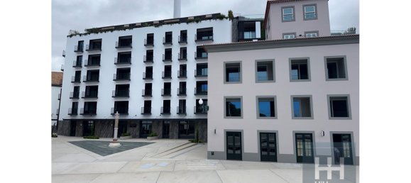 2 bedrooms Penthouse in Funchal, Portugal No. 142219 2