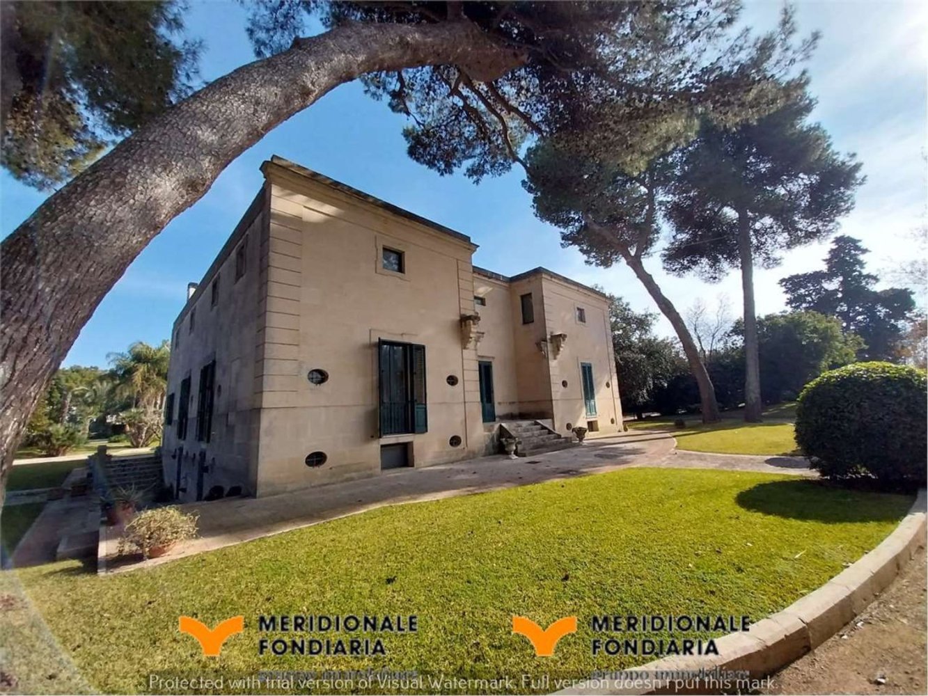 13 rooms Villa in Scorrano, Italy No. 153073