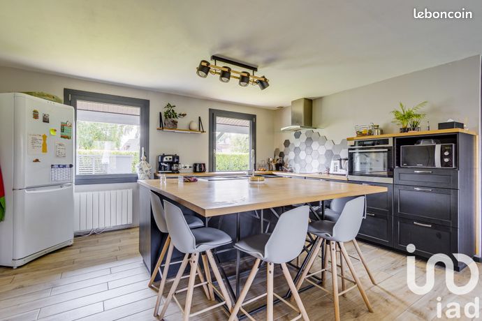 5 bedrooms House in Laventie, France No. 309768