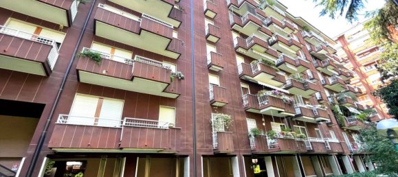 5 bedrooms Apartment in Milan, Italy No. 362682 12