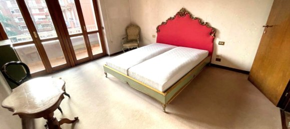 5 bedrooms Apartment in Milan, Italy No. 362682 29