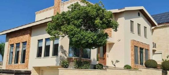 5 bedrooms House in Agios Athanasios, Cyprus No. 15040 8