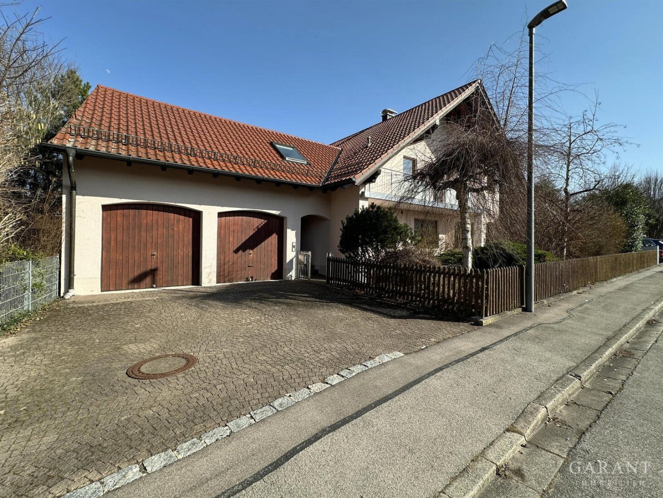 8 rooms House in Augsburg, Germany No. 120113