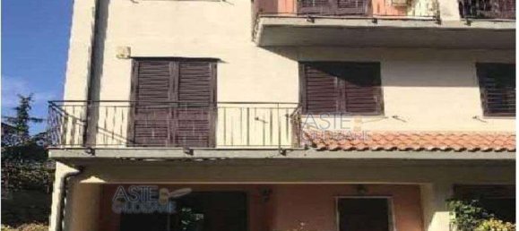 7 rooms Apartment in Mascalucia, Italy No. 51109 2