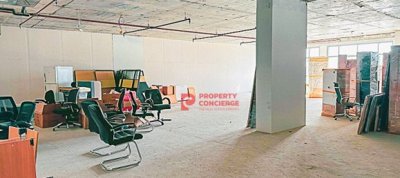 750m² Office in Dubai Investment Park, UAE No. 42562 3