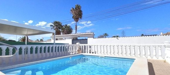 3 bedrooms House in Torrevieja, Spain No. 188280 2