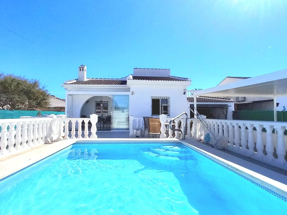 3 bedrooms House in Torrevieja, Spain No. 188280