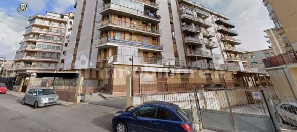 3 Schlafzimmer Wohnung in Palermo, Italy, Nr. 43612 13