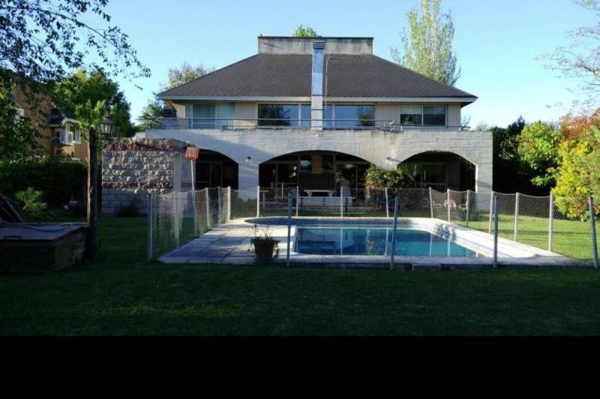  Farm in Ezeiza, Argentina No. 45552