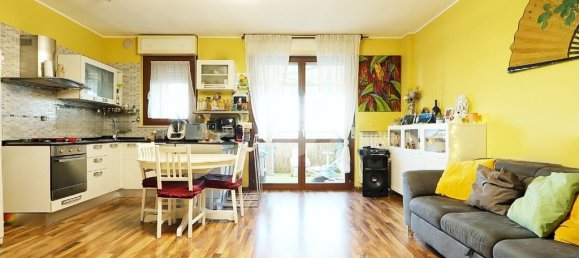 2 bedrooms Apartment in Montesilvano, Italy No. 273343 2