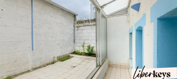 Apartamento de 2 dormitorios en Tours, France No. 256547 10