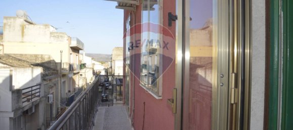 4 bedrooms House in Vittoria, Italy No. 273003 36